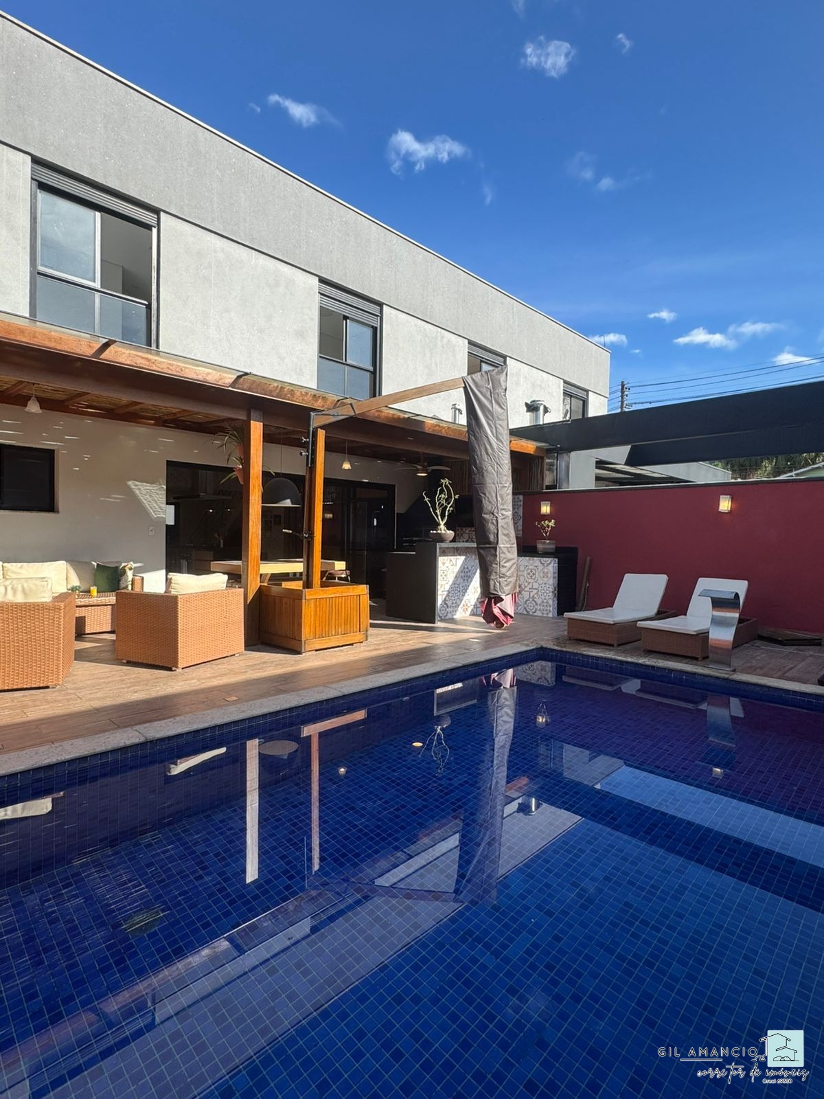 Casa, 4 quartos, 178 m² - Foto 1